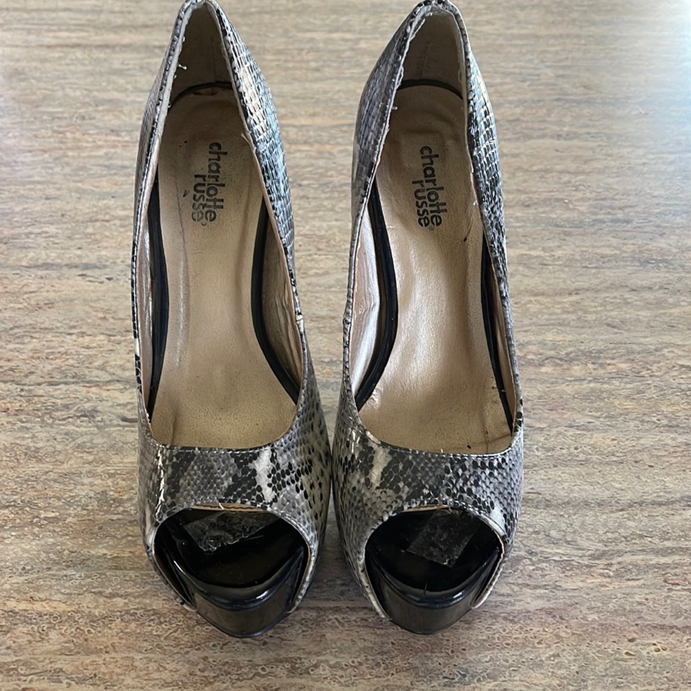 VGUC Charlotte Russe Snake Peep Toe Pumps ~ 7